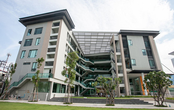 Campus của Raffles Singapore được thiết kế đơn giản nhưng không kém phần tinh tế